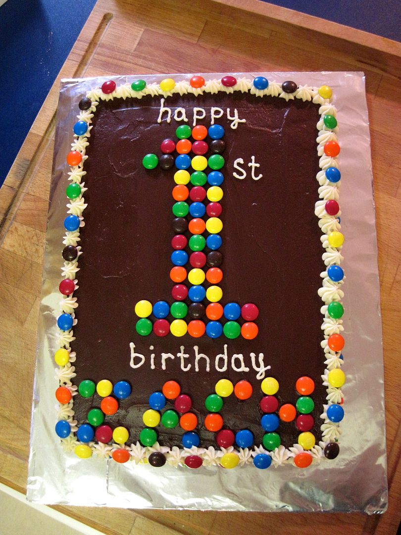 icing made with milk soy of Trio Chocolate Cakes A